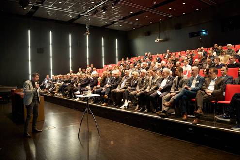 Quelle: Kirche und Wirtschaft